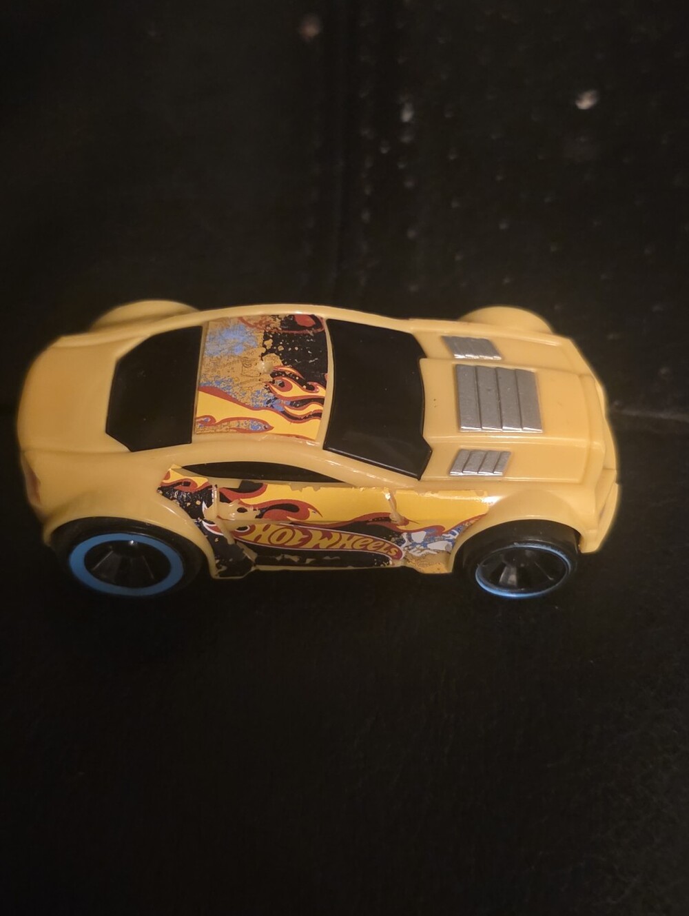 Hot Wheels Torque Twister 1:64